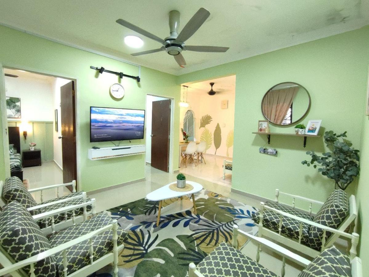Mini Green Homestay Kulai Exterior foto